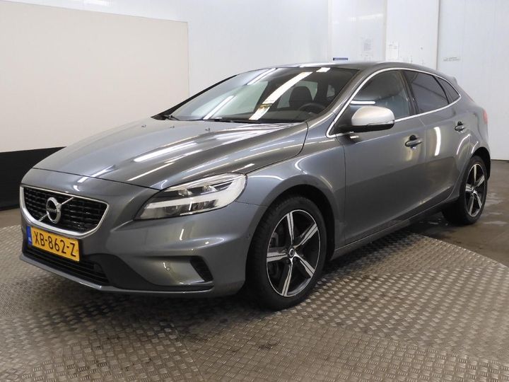 VOLVO V40 2018 yv1mv32v0k2571890