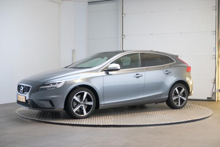 VOLVO V40 2018 yv1mv32v0k2572184