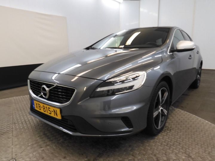 VOLVO V40 2018 yv1mv32v0k2572346