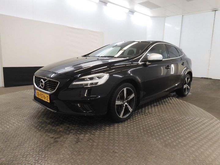 VOLVO V40 2018 yv1mv32v0k2572400