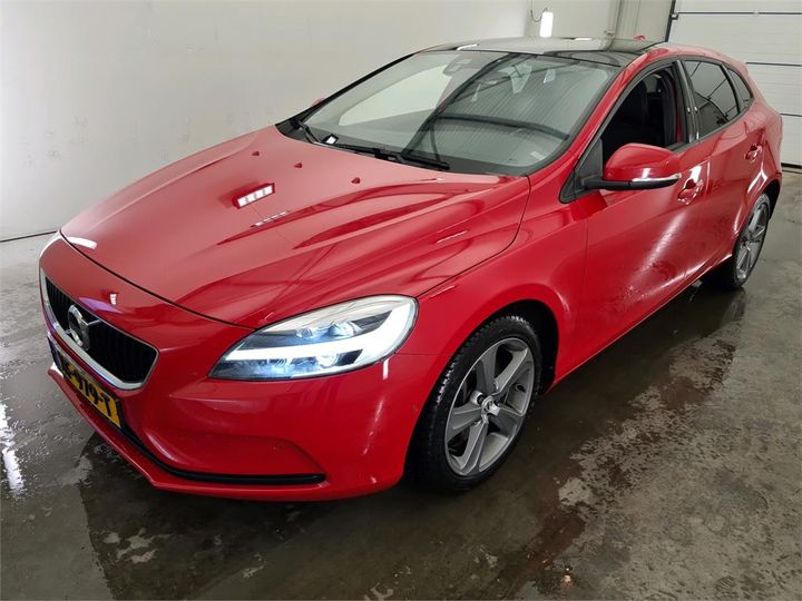 VOLVO V40 2019 yv1mv32v0k2572483