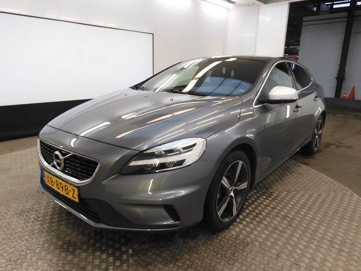 VOLVO V40 2018 yv1mv32v0k2573190