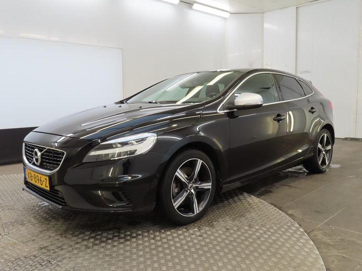 VOLVO V40 2018 yv1mv32v0k2573214