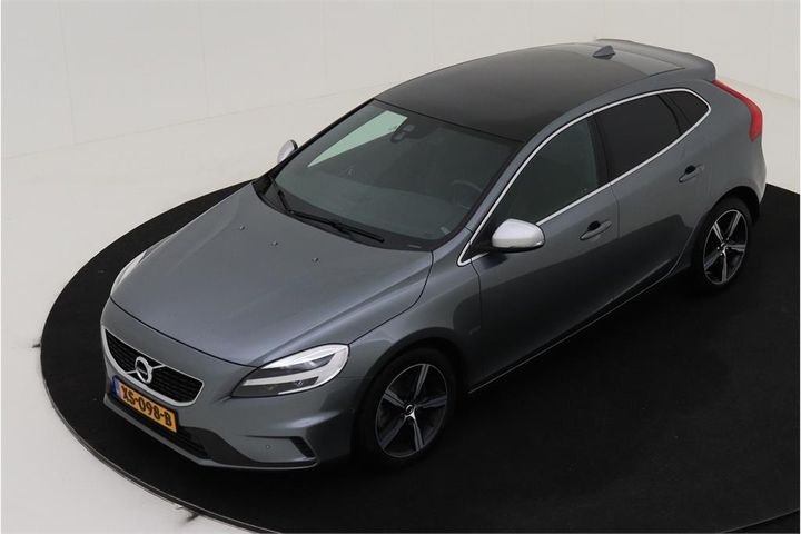 VOLVO V40 2019 yv1mv32v0k2573859