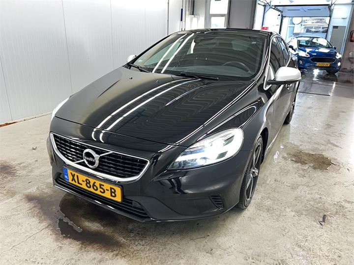 VOLVO V40 2019 yv1mv32v0k2573983