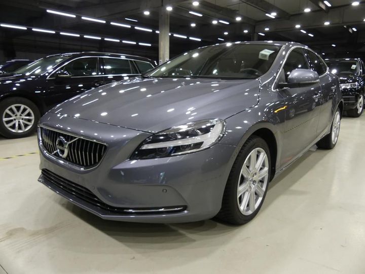 VOLVO V40 2019 yv1mv32v0k2579905