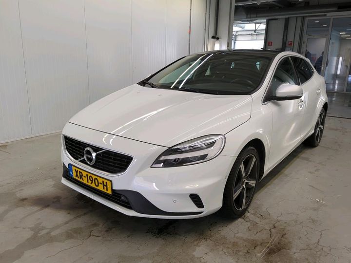 VOLVO V40 2019 yv1mv32v0k2582715