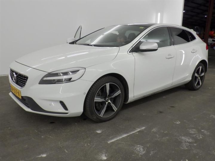 VOLVO V40 2019 yv1mv32v0k2583278