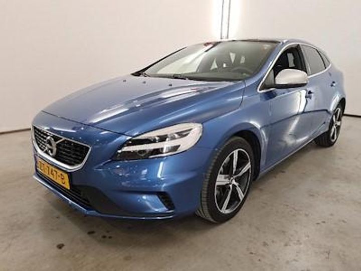 VOLVO V40 2019 yv1mv32v0k2584301