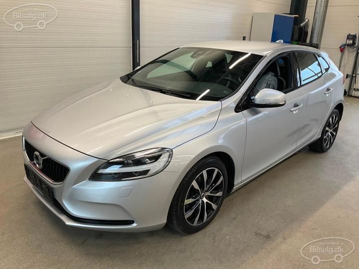 VOLVO V40 HATCHBACK 2019 yv1mv32v0k2590487