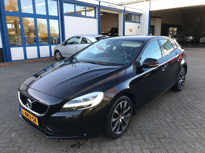 VOLVO V40 2019 yv1mv32v0k2592916