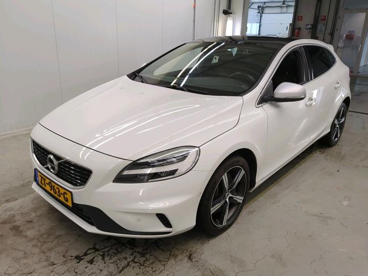 VOLVO V40 2019 yv1mv32v0k2595425