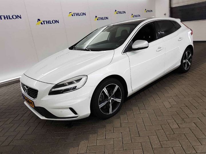 VOLVO V40 2019 yv1mv32v0k2602277