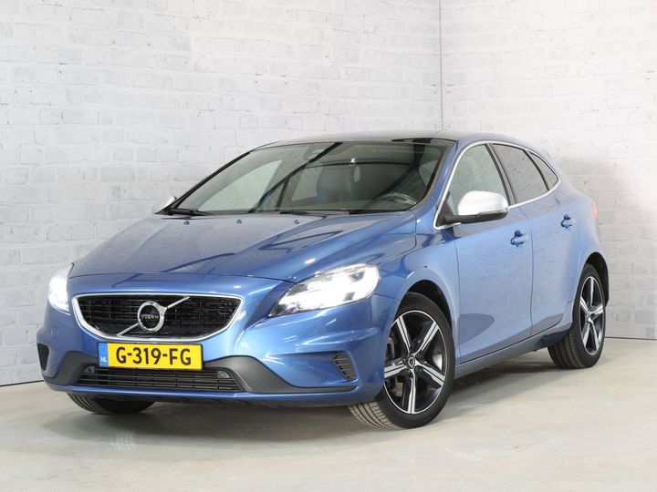 VOLVO V40 2019 yv1mv32v0k2606423