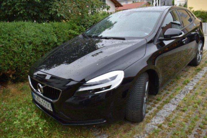 VOLVO V40 2019 yv1mv33t0k2586364