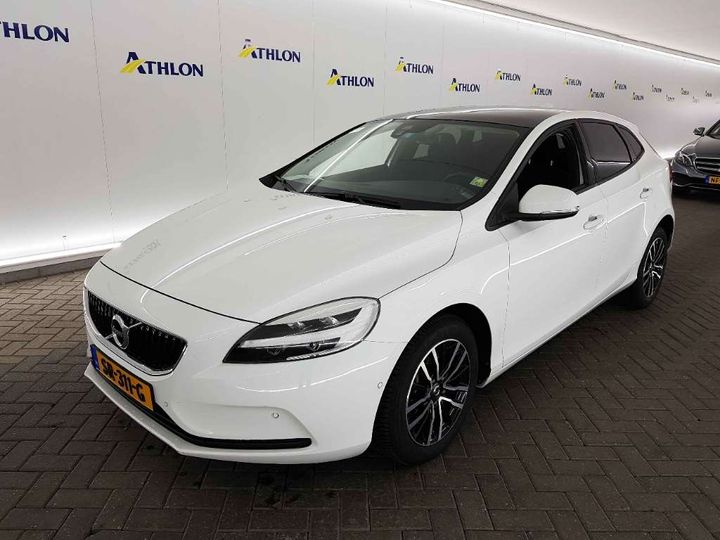 VOLVO V40 2018 yv1mv33v0k2546569