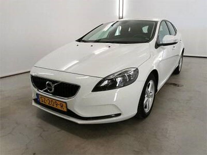 VOLVO V40 2018 yv1mv33v0k2547336