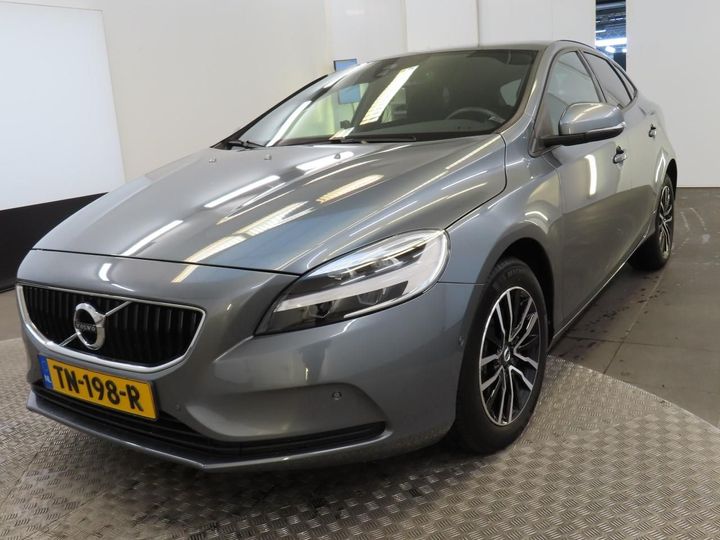 VOLVO V40 2018 yv1mv33v0k2559540