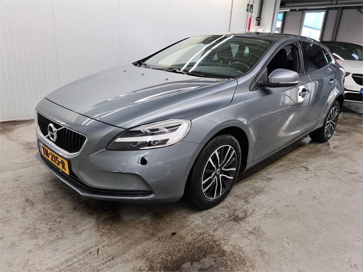 VOLVO V40 2018 yv1mv33v0k2561308