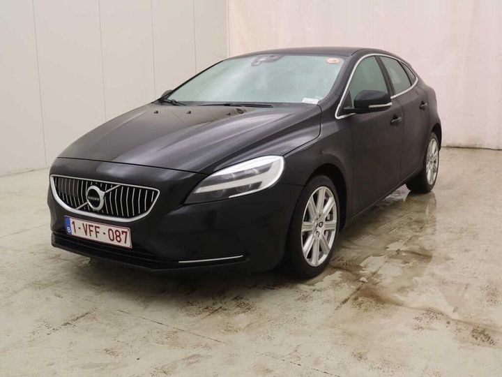 VOLVO V40 2018 yv1mv33v0k2563330