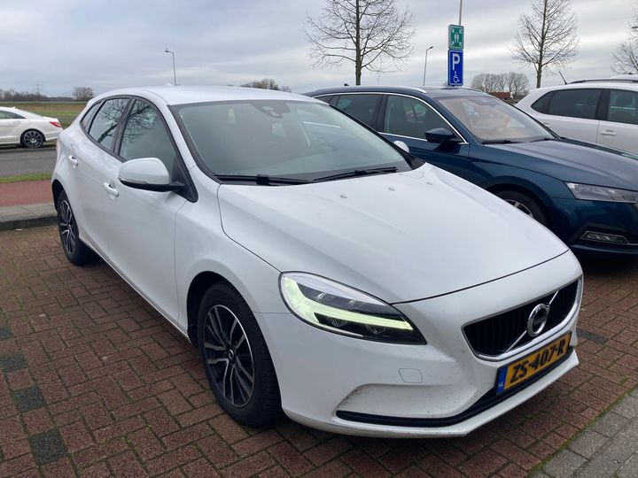 VOLVO V40 2019 yv1mv33v0k2592228