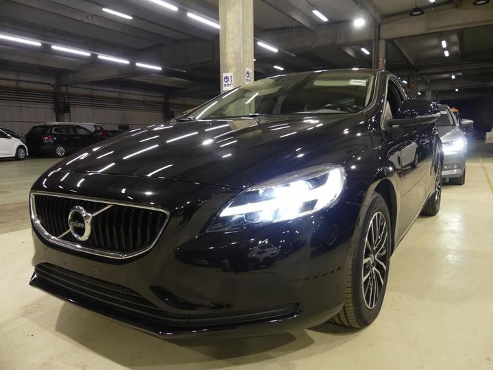 VOLVO V40 2019 yv1mv33v0k2593191