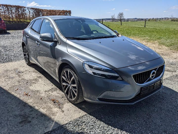 VOLVO V40 HATCHBACK 2019 yv1mv36t1k2548215