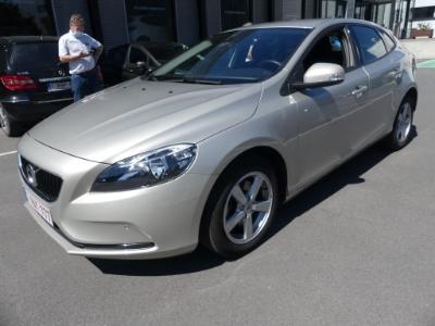 VOLVO V40 - 2016 2018 yv1mv36v1k2559980