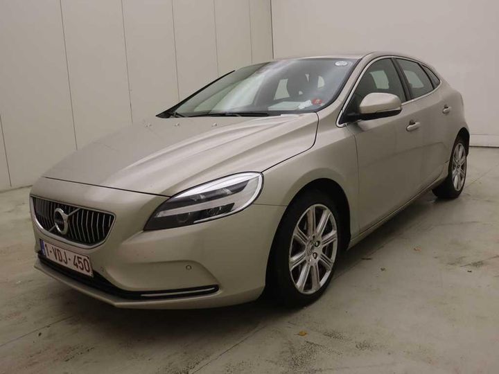 VOLVO V40 2018 yv1mv36v1k2563447