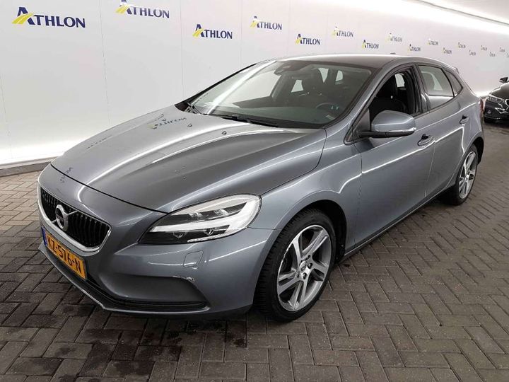 VOLVO V40 2017 yv1mv37l1h2414079