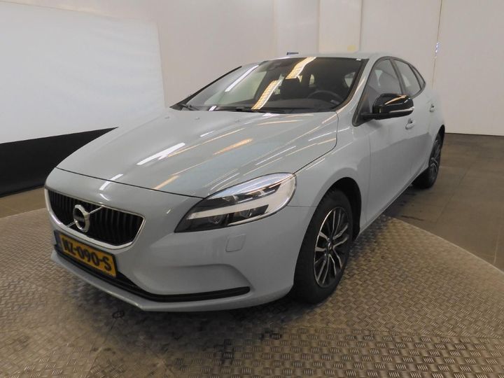 VOLVO V40 2017 yv1mv37l1j2445543