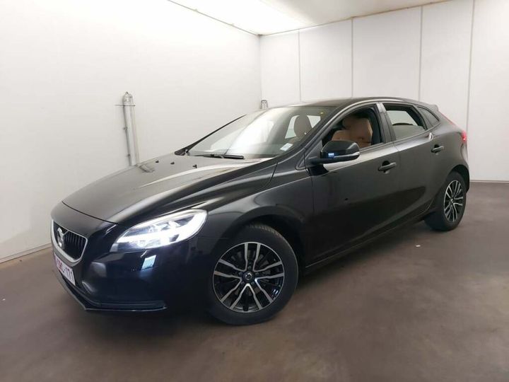 VOLVO V40 2017 yv1mv37l1j2453948