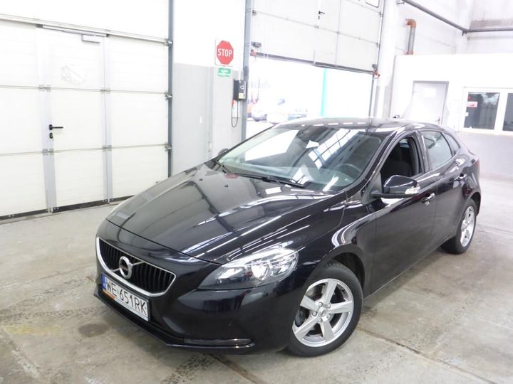 VOLVO V40 2017 yv1mv37l1j2462889