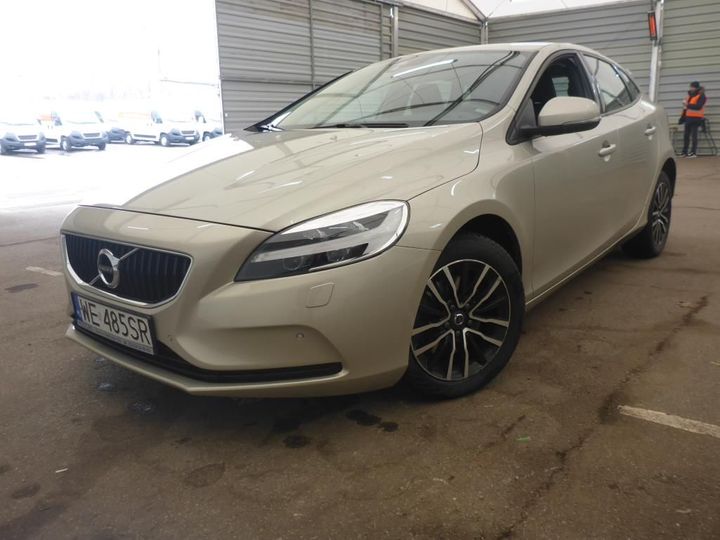 VOLVO V40 2018 yv1mv37l1j2500130