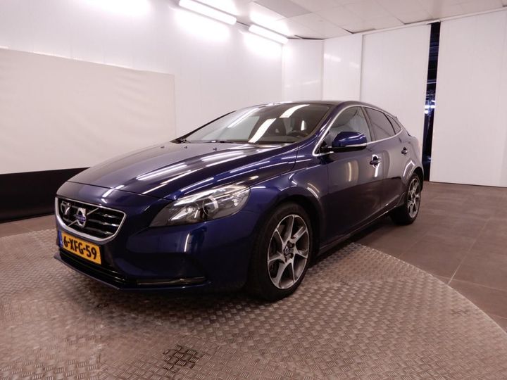 VOLVO V40 2014 yv1mv40ldf2177234