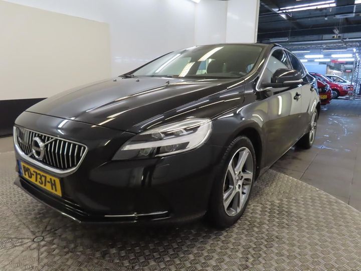 VOLVO V40 2017 yv1mv40ldj2446419