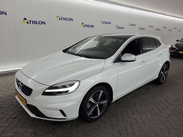 VOLVO V40 2017 yv1mv41l0j2471340