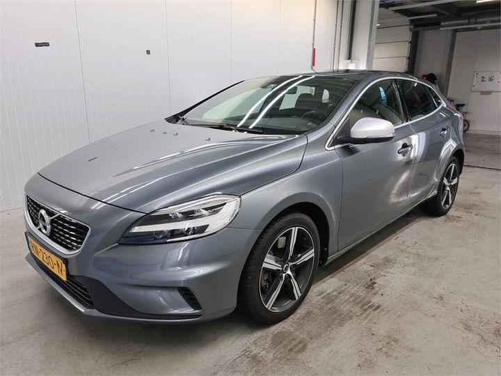 VOLVO V40 2018 yv1mv41l0j2480415