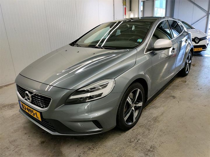 VOLVO V40 2017 yv1mv41l0j2486214