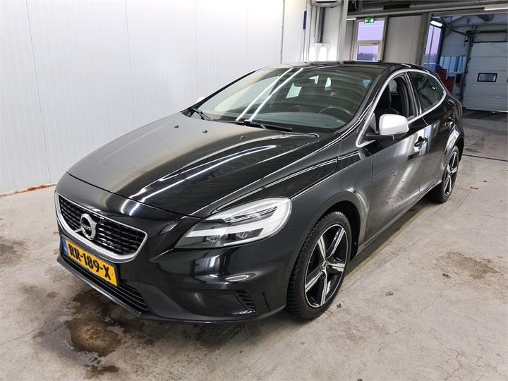 VOLVO V40 2018 yv1mv41l0j2488353