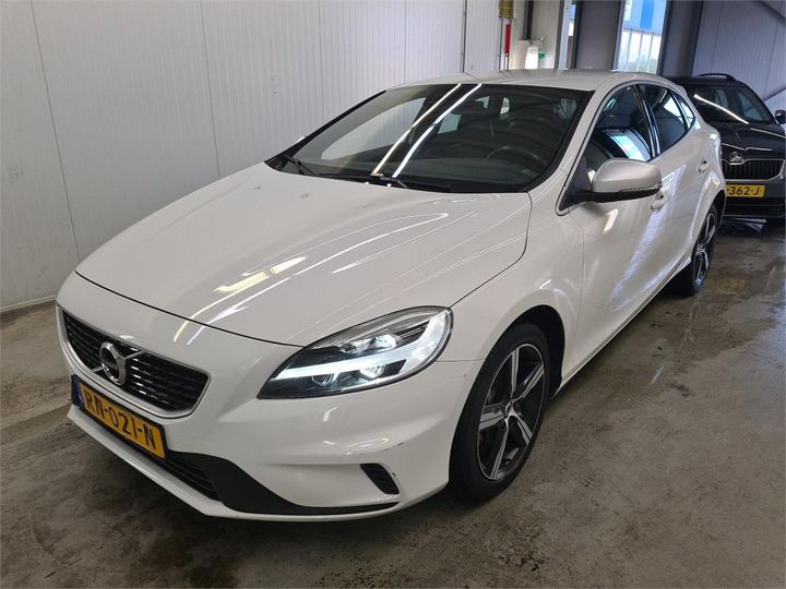 VOLVO V40 2018 yv1mv41l0j2489416