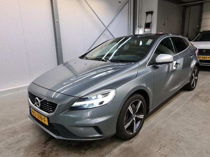 VOLVO V40 2018 yv1mv41l0j2496623