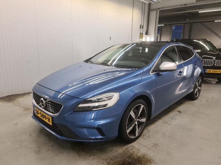 VOLVO V40 2018 yv1mv41l0j2507177