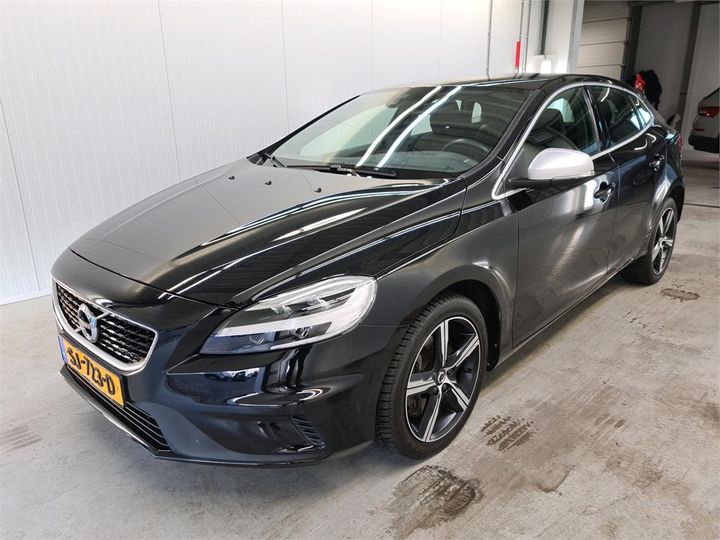 VOLVO V40 2018 yv1mv41l0j2507827