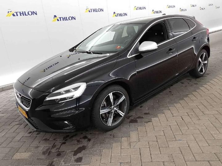 VOLVO V40 2018 yv1mv41l0j2509254