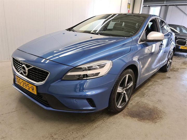 VOLVO V40 2018 yv1mv41l0j2509311