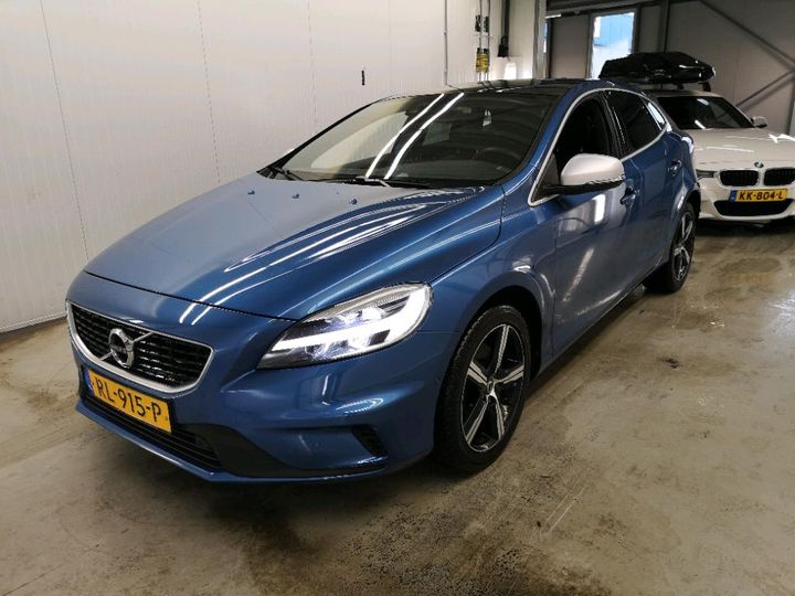 VOLVO V40 2018 yv1mv41l1j2474986