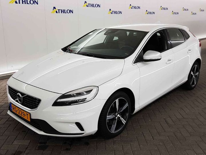 VOLVO V40 2017 yv1mv41l1j2477182