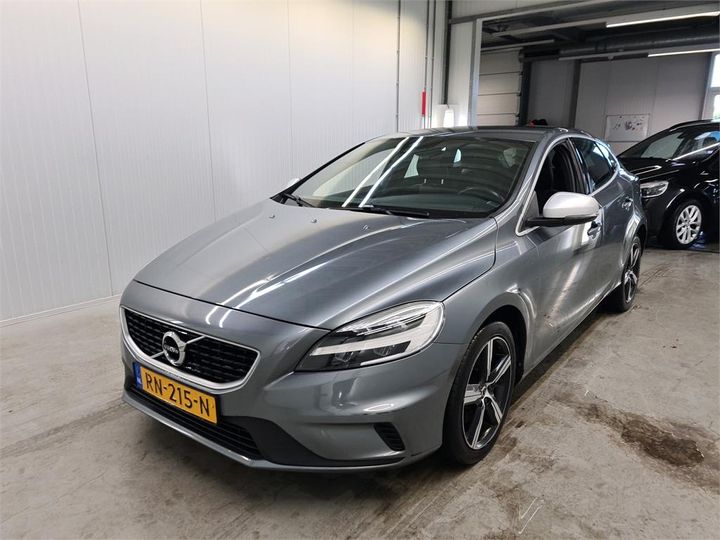 VOLVO V40 2018 yv1mv41l1j2478337