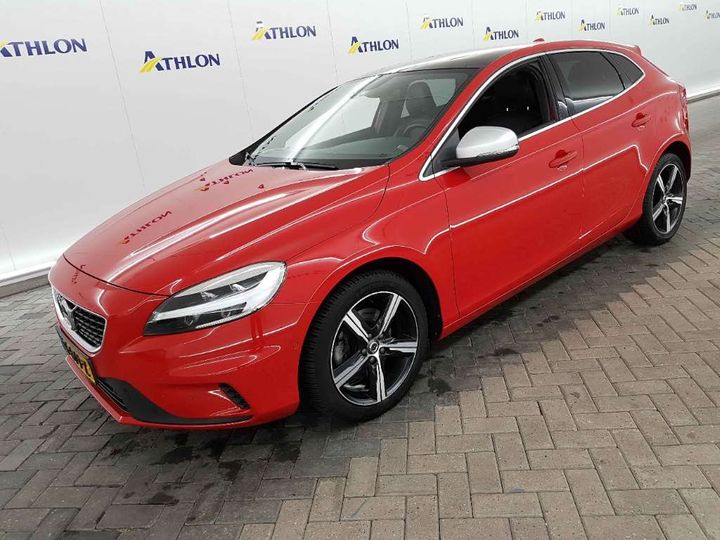 VOLVO V40 2018 yv1mv41l1j2478809